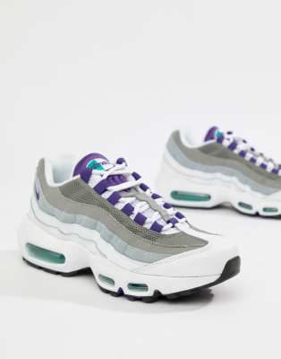 nike gekleurde sneakers