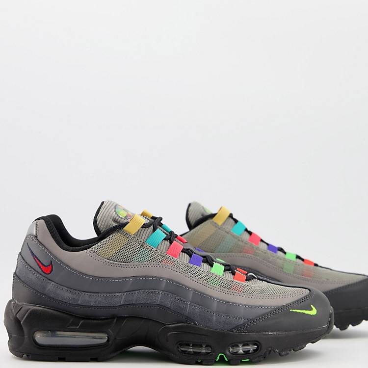 Nike Air Max 95 SE sneakers in light charcoal