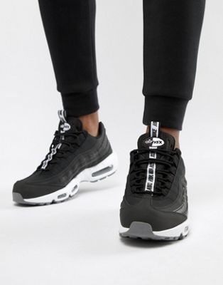 Nike Air Max 95 SE Trainers In Black 