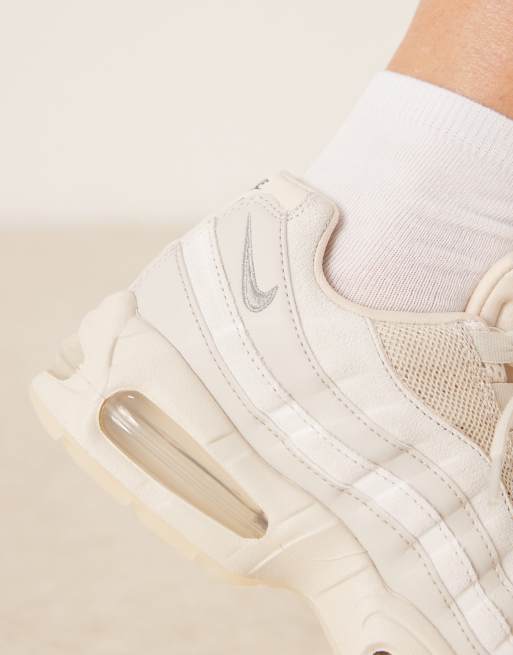 Nike Air Max 95 sneakers in beige and white, 4 of 5