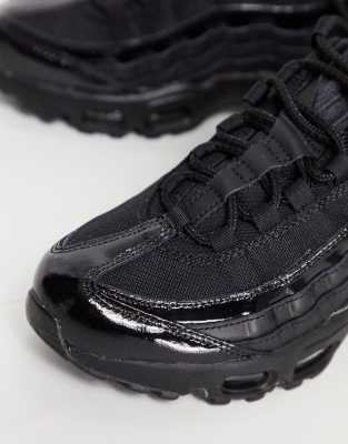 triple black nike shoes