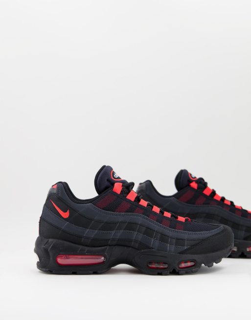 Nike Air Max 95 trainers in black and red