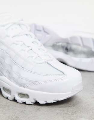 nike air max 95 trainers in white