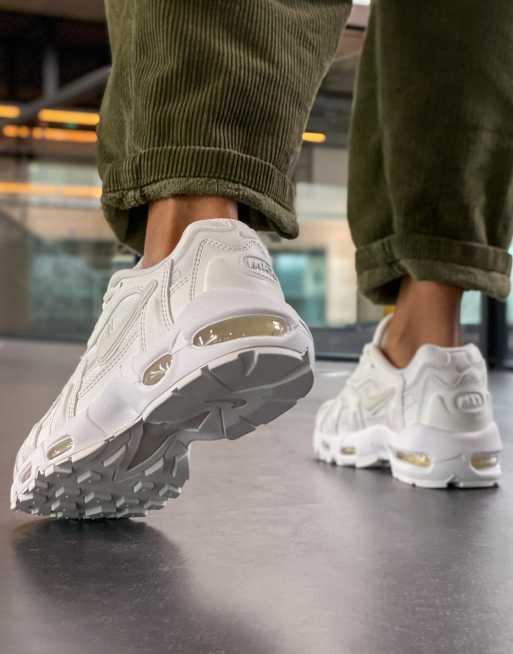 Nike Air Max 96 II trainers in sail cream