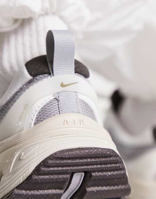 Nike – Air Max Bliss – Sneaker in Wolfsgrau und gebrochenem Weiß, 2 von 4