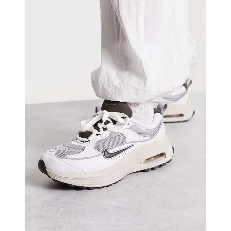 Nike Air Max Bliss sneakers in white ASOS