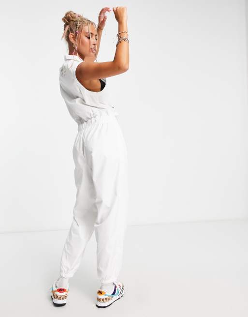 https://images.asos-media.com/products/nike-air-max-day-woven-jumpsuit-in-white/201306310-3?$n_640w$&wid=513&fit=constrain