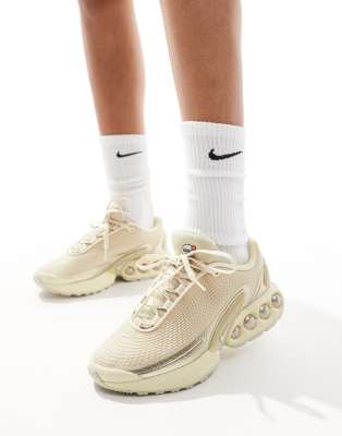 Nike - Air Max DN - Sneaker in Beige und Gold-Grün