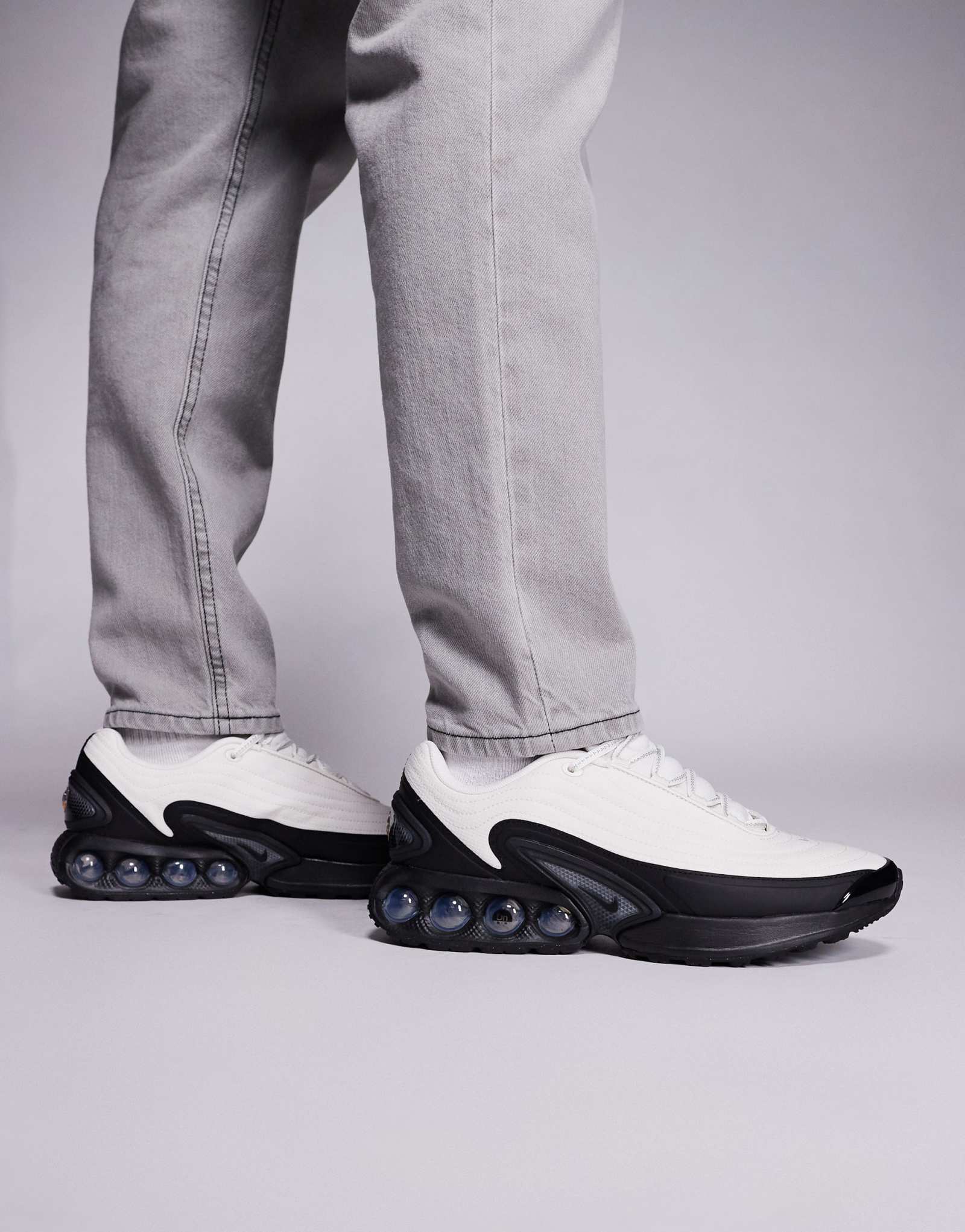 Кроссовки Nike Air Max DN черного и серого цветов