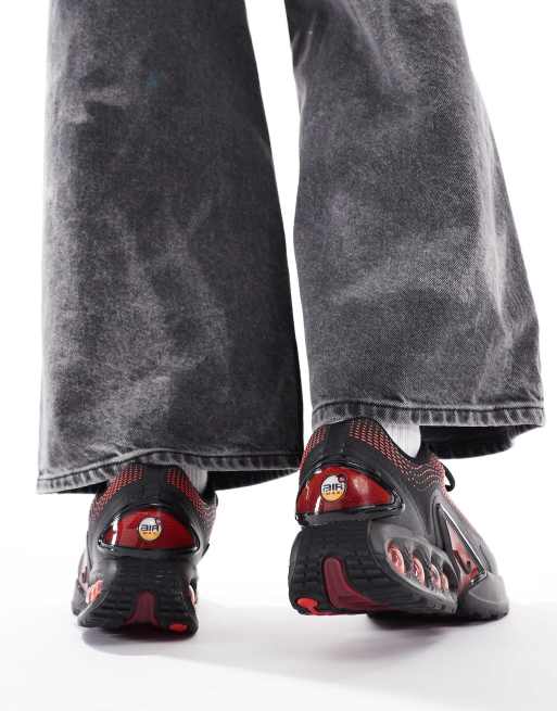 Nike Air Max DN sneakers in black and red, 2 of 5