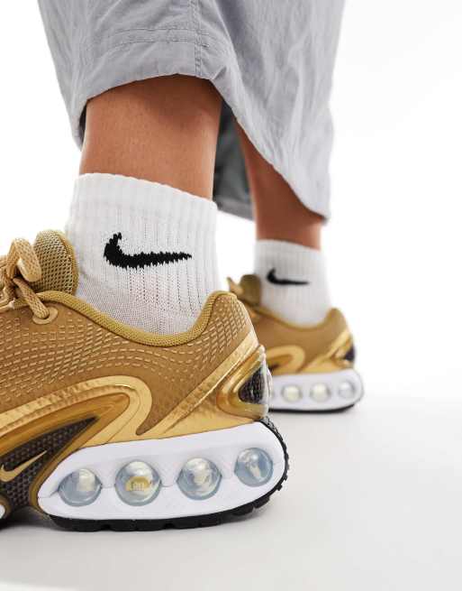 Nike Air Max DN sneakers in gold, 5 of 5
