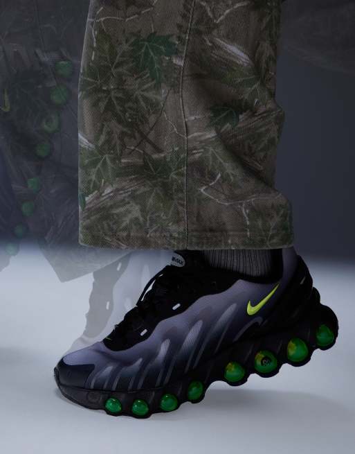 Nike Air Max DN8 sneakers in black and gray