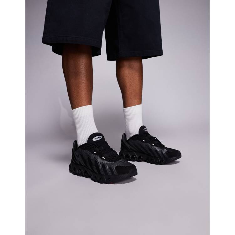 Nike Air Max DN8 sneakers in black and gray | ASOS display picture 2