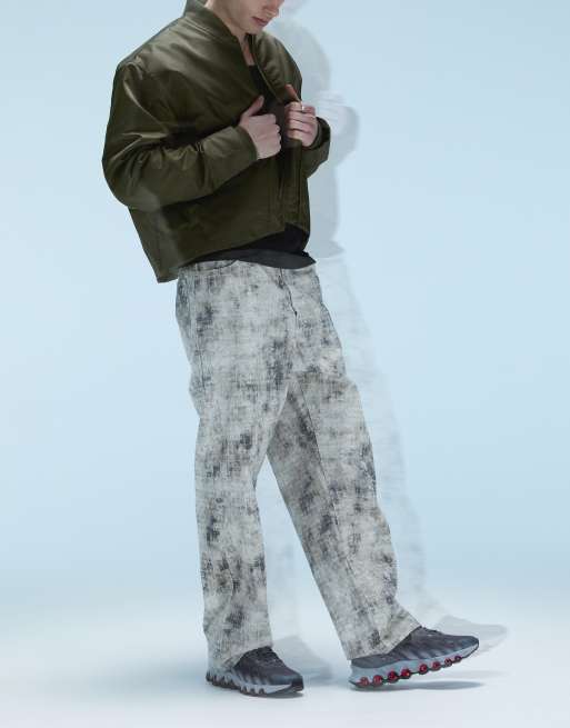 Nike – Air Max DN8 – Szaro-czerwone buty sportowe | ASOS