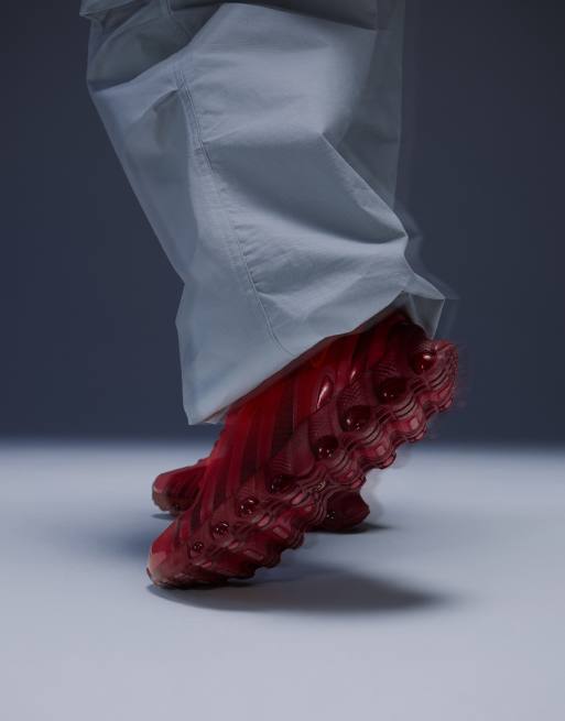Nike Air Max DN8 trainers in red, 5 of 5