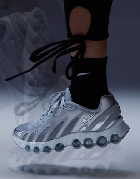Nike Air Max DN8 trainers in white and silver - view 1