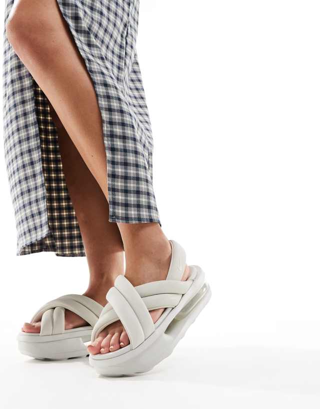 Nike Women's Air Max Isla 23㎝ Nike Air Max Isla sandals in off white | ASOS