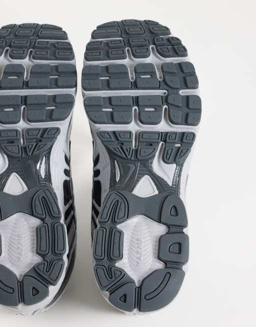 Nike Air Max Moto 2K Shine trainers in grey, 5 of 5