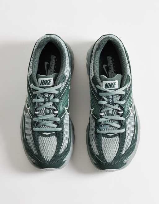Nike Air Max Moto 2K Sneaker in Grün, 2 von 5