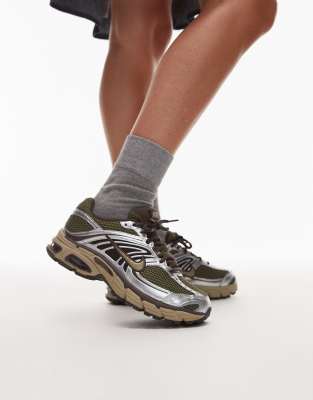 Nike - Air Max Moto 2K - Sneaker in Khaki und Braun-Brown