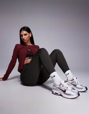 Nike - Air Max Moto 2K - Sneaker in Weiß und Rot