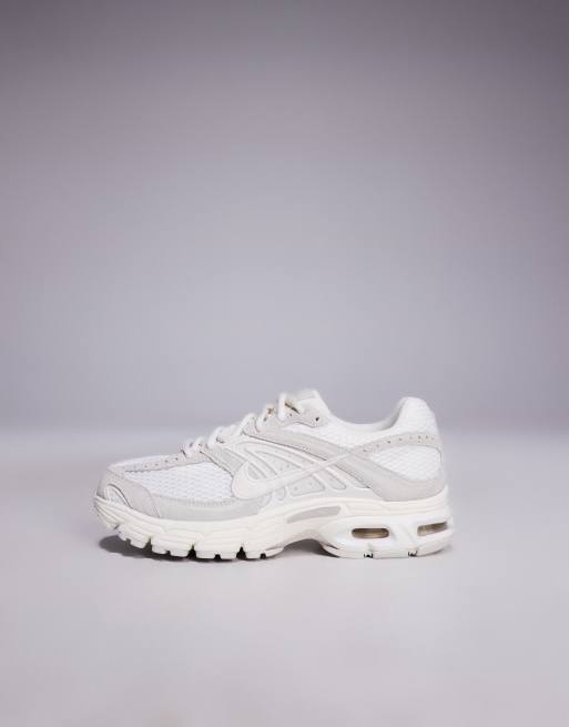 Nike Air Max Moto 2K sneakers in beige  , 2 of 5
