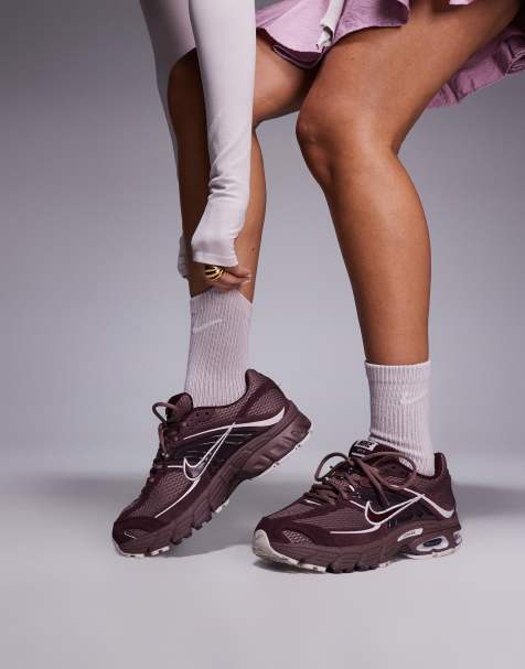 Nike Air Max Moto 2k sneakers in burgundy - view 1