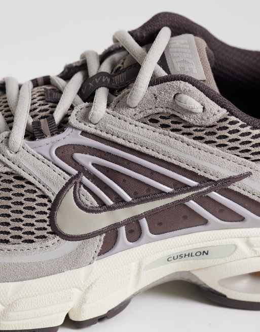 Nike Air Max Moto 2K sneakers in gray suede, 4 of 5