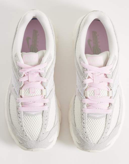 Nike Air Max Moto 2K sneakers in misto camoscio grigio chiaro e rosa, 3 di 5