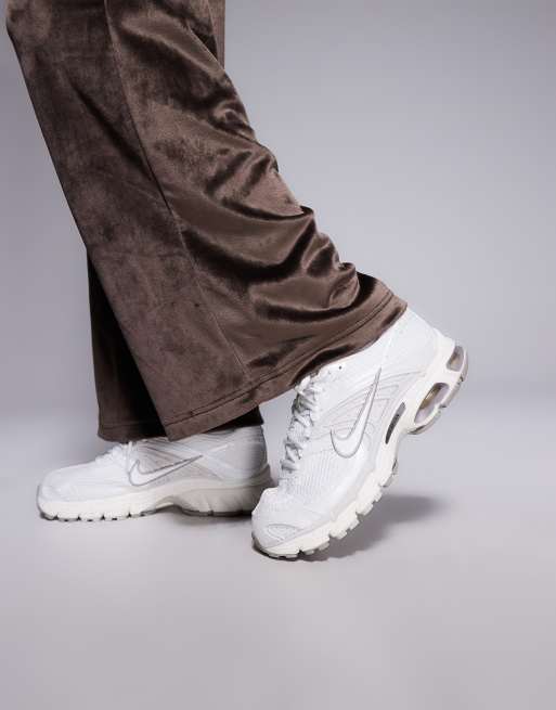 Nike Air Max Moto 2K sneakers in off white , 2 of 5