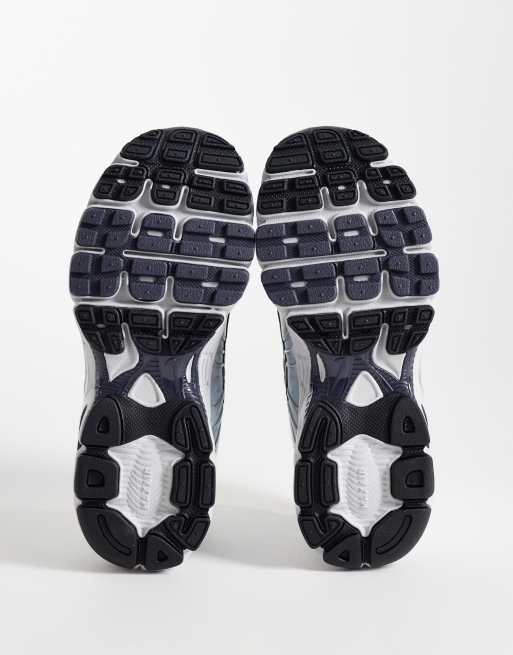 Nike – Air Max Moto 2K – Svarta och silvermetalliska träningsskor, 5 av 5
