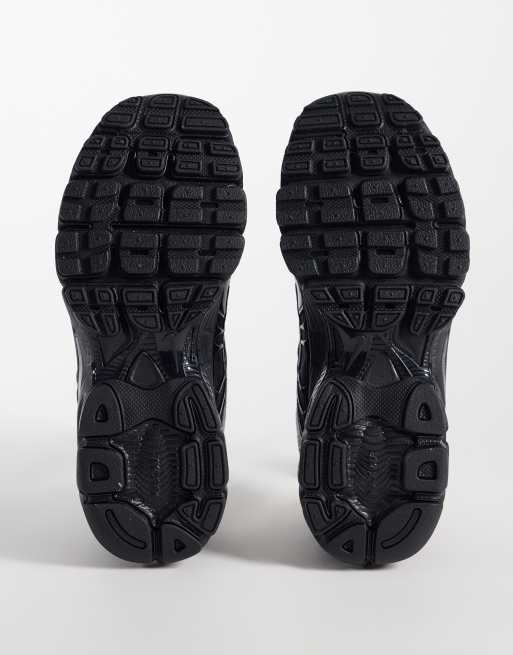 Nike Air Max Moto 2K trainers in black and silver metallic, 4 of 5