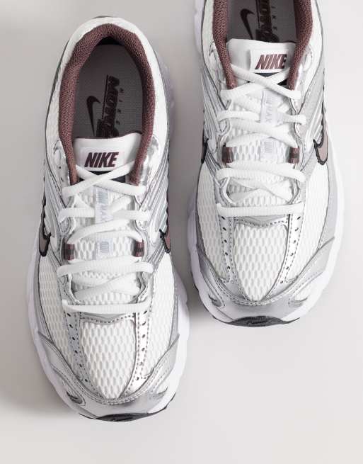 Nike Air Max Moto 2K trainers in white and brown , 3 of 5