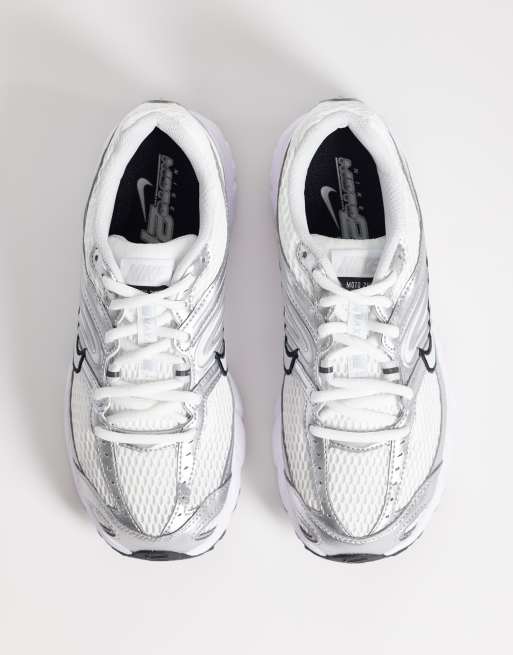 Nike – Air Max Moto 2K Unisex – Biało-srebrne buty sportowe, 2 z 5
