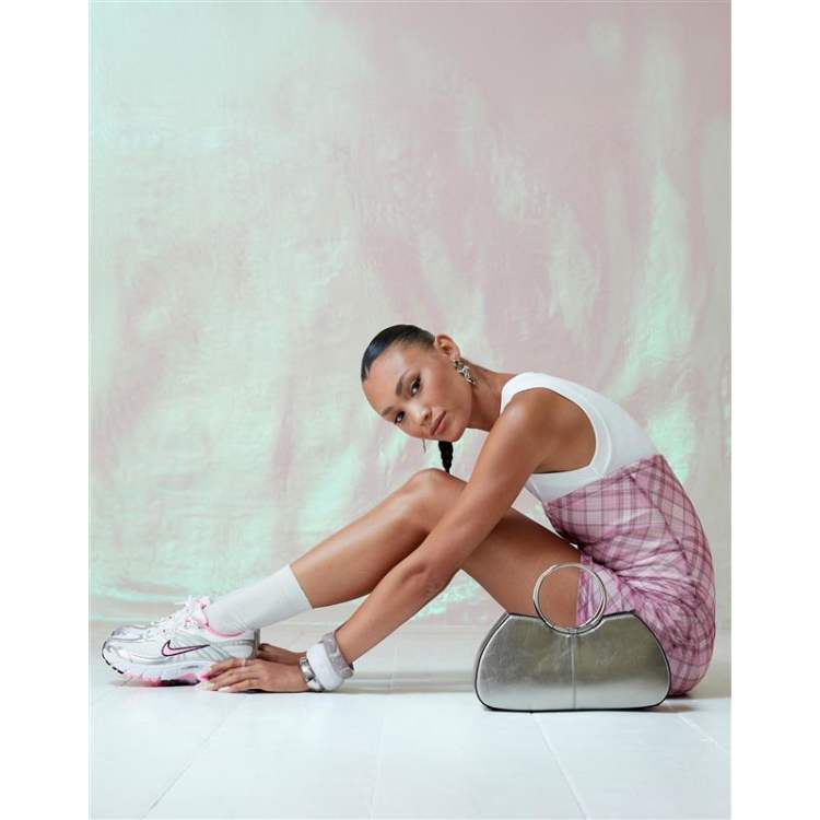★人気★Nike★Air Max Moto 2K デイリースニーカー W.Pink Nike Air Max Moto sneakers in white and pink | ASOS