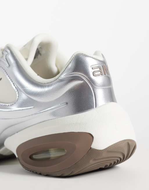 Nike Air Max Muse sneaker with silver detail in beige, 5 of 5