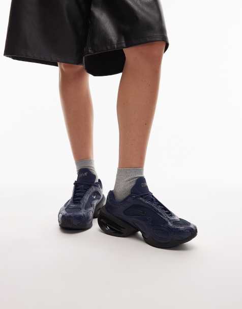 Nike Air Max Muse trainers in navy - view 1