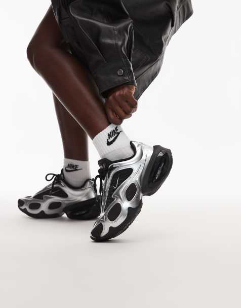 Nike Air Max Muse unisex trainers in black and metallic silver - view 1