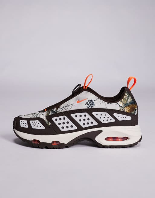 Nike Air Max SNDR sneakers in brown and red, 2 of 5