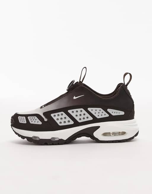 Nike Air Max SNDR sneakers in brown