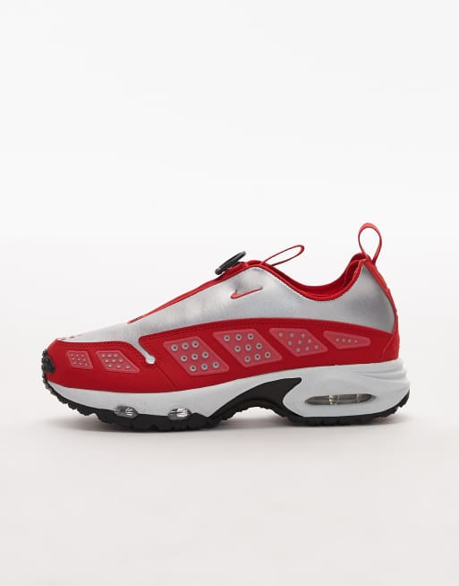 Nike Air Max SNDR sneakers in red, 2 of 5