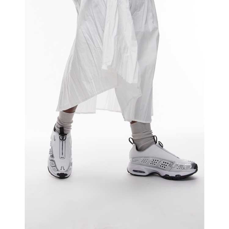 Nike Air Max SNDR sneakers in white | ASOS