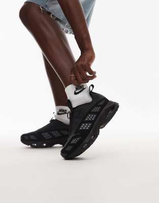 Nike - Air Max SNDR - Unisex-Sneaker in Schwarz und Silber