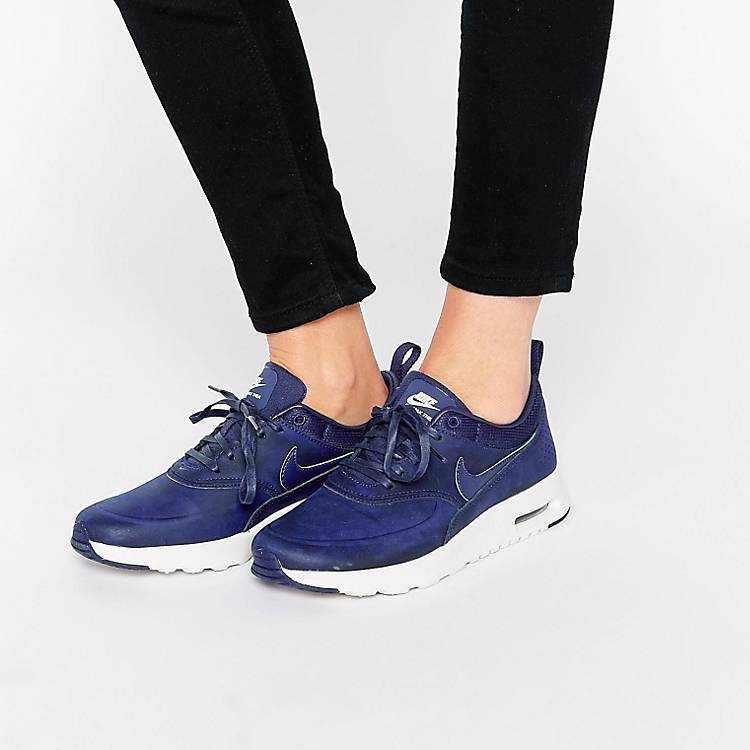 Nike - Air Thea - Sneakers in blauw | ASOS