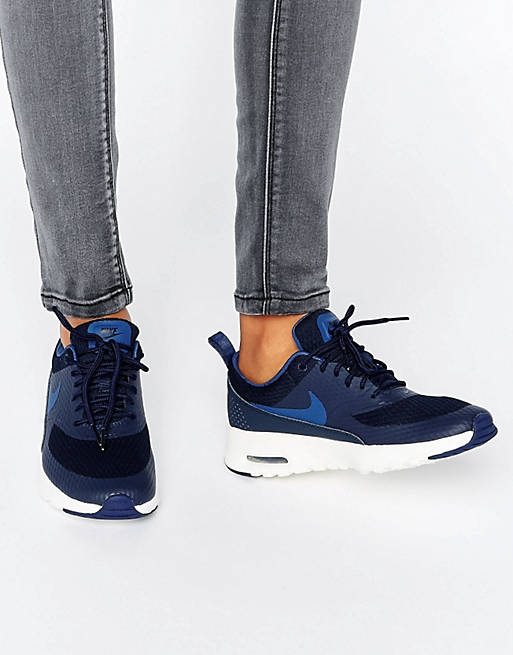 Nike Air Max - Thea - Sneakers marineblauw | ASOS