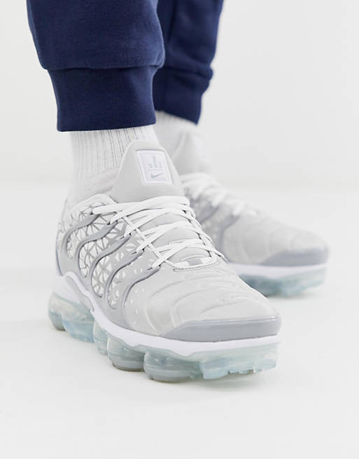 Nike air max vapormax plus trainers in white | ASOS