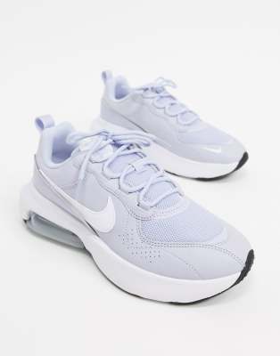 Nike Air Max Verona sneakers in ghost and white