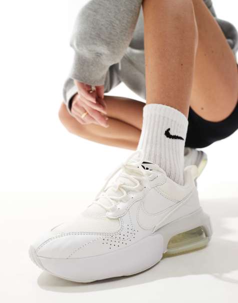 Nike Air Max Verona trainers in white pink and silver - view 1