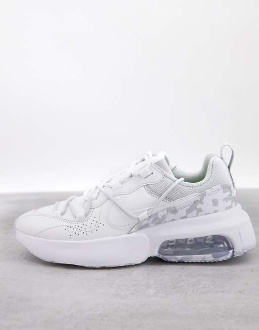 Nike â Air Max Viva â Vita träningsskor | ASOS