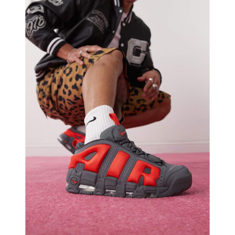 Nike Air More Uptempo Low sneakers in gray and red